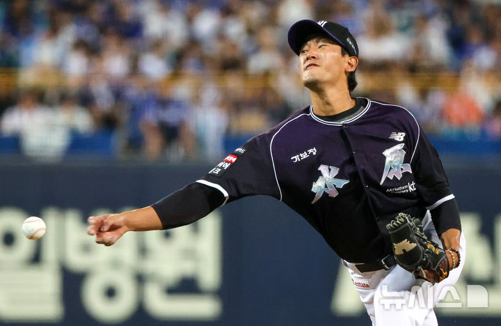 고영표 9이닝 102구 완봉|KT 시즌 14승, 다승 공동 선두